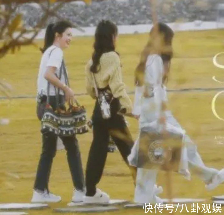 同期|趙麗穎回歸中餐廳，同期節目帶來2位好閨蜜，這下收視不用愁了