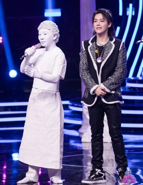 谢娜走后,越来越没意思的《百变大咖秀》,刘维成最大亮点