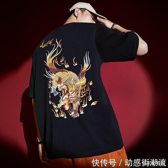 搭配 售价不到2千的AF1冰蓝解构,颜值刷街的利器,但真的值得买吗