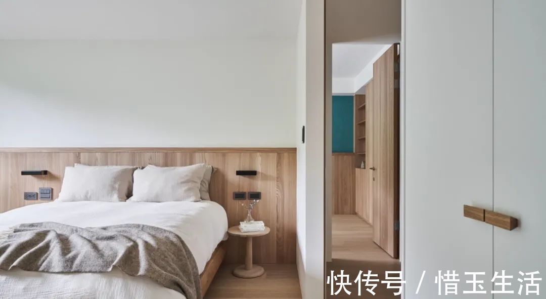 次卧床头墙|90㎡现代简约,开放式的客餐厨,取消沙发的设计,宽敞舒适大气