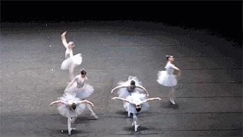 |搞笑GIF:妹子这是什么裙子呢,能上能下真是绝了啊