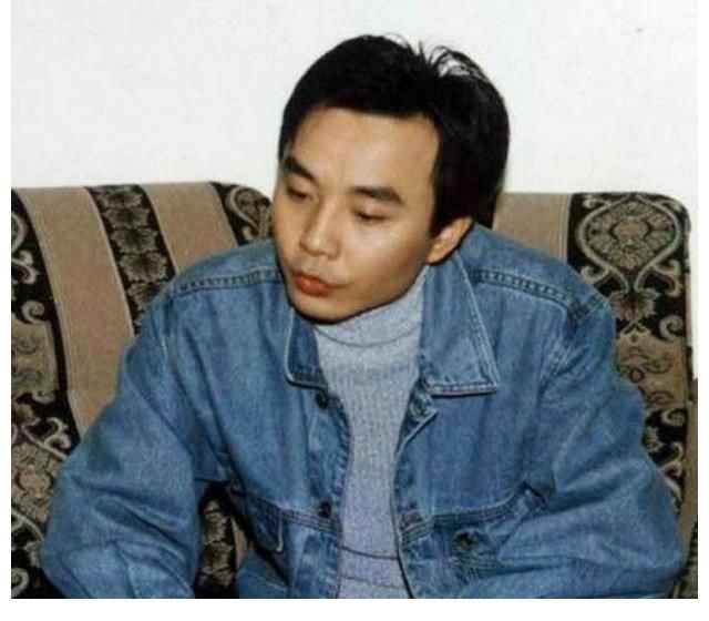 同样是芒果台主持人,把何炅和汪涵放在一起比较,差别就很显著了