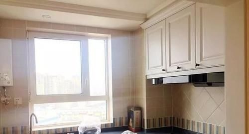 餐厅|坐等搬家，忍不住晒晒，一进门迷住了，入户鞋柜太漂亮实用了！