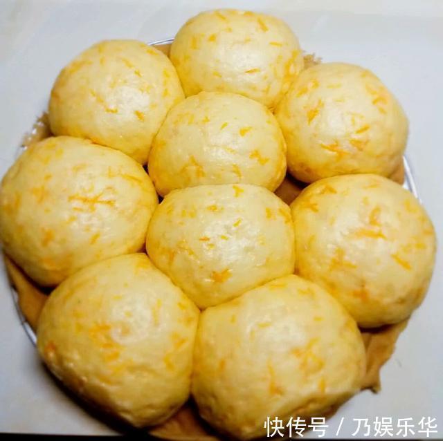 吃腻了白馒头?和面时加根胡萝卜,好吃好看又营养