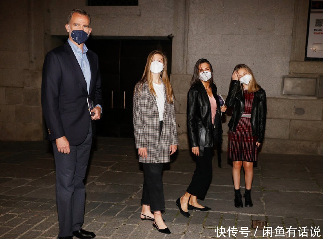 优雅|不愧是西班牙未来女王,15岁公主穿搭就初显成熟,简约却不失气场