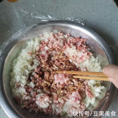  牛肉|最常吃的家常菜，还属牛肉馅饼最诱人