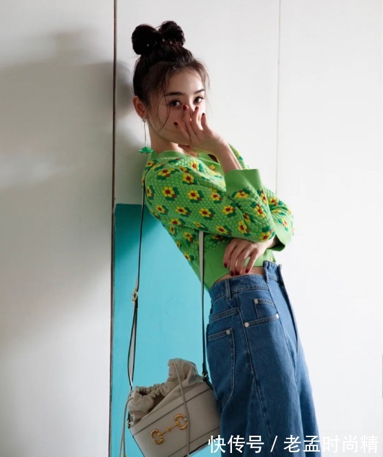 衬衫|初夏要穿得清爽有气质,学学清甜色彩的搭配