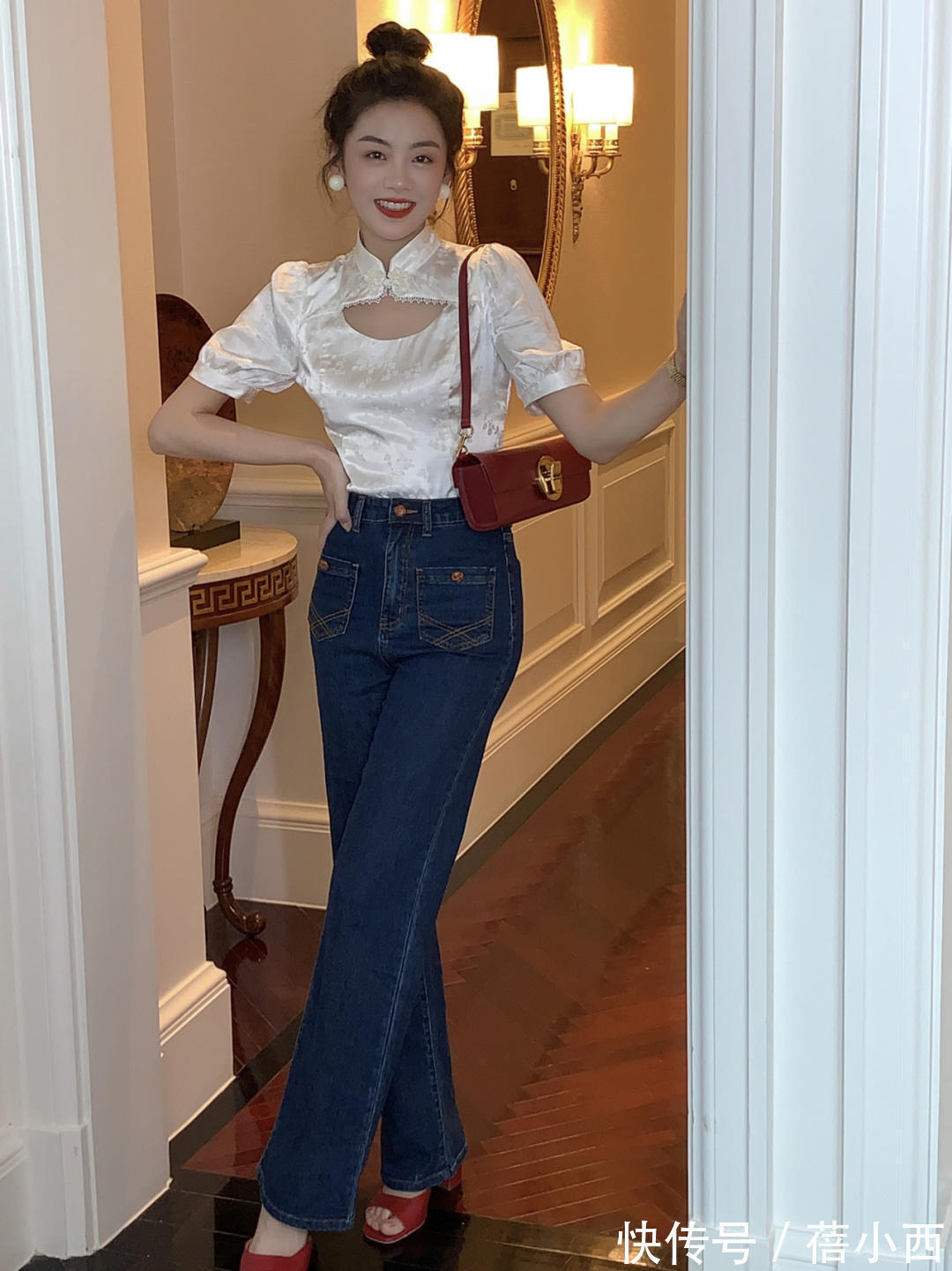 穿搭|夏末初秋如何穿才时髦?学这位博主的复古穿搭造型,瞬间展现魅力