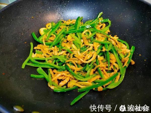 滑肉丝|炒肉丝不嫩不入味还粘锅?大厨教你“三个妙招”,嫩滑入味不粘锅