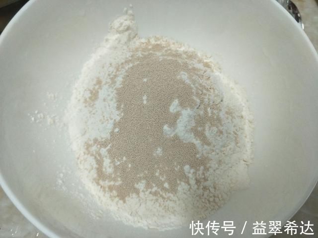 馅料|天冷吃菜盒子,就选西葫芦馅,不出汤味道好,软嫩香浓孩子爱吃