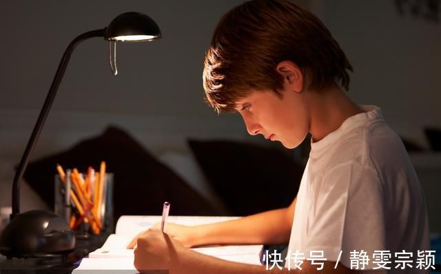 度数|最毁孩子视力的,不是你不让看的“手机”,也不是电视,而是它