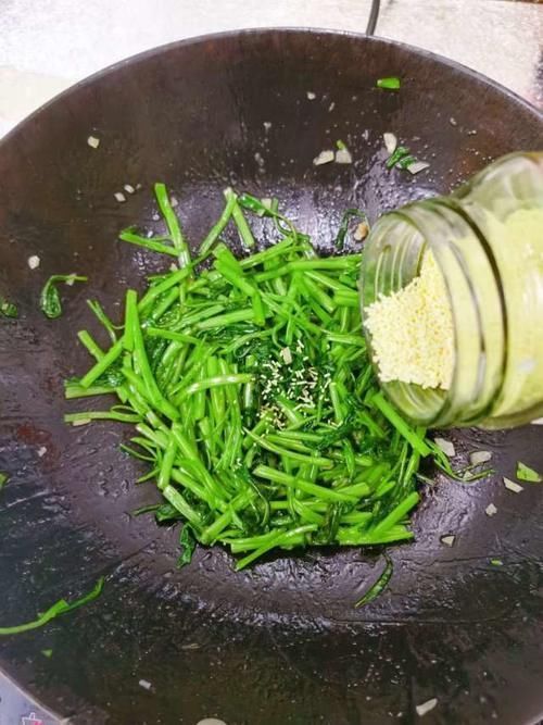 通便|通便就吃这菜,一斤1块5,每晚吃一点,排空黑宿便,瘦出小蛮腰