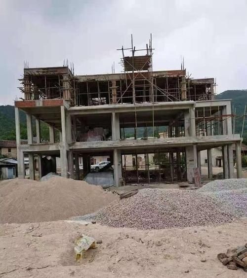 施工|太牛了!这种独特传统四合院,让您的豪宅,成为村里面最靓的仔