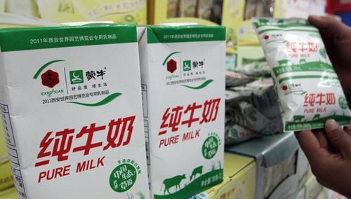 含乳饮料|买牛奶要注意，配料表里有“这2样”，都是假牛奶，少买给孩子喝