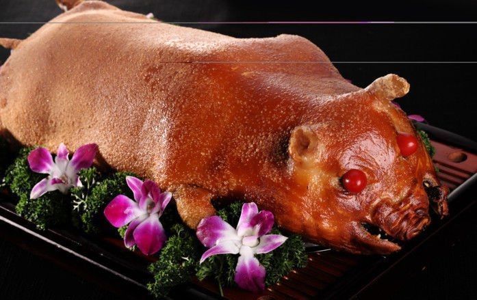 端过来|老板请客只点了1道菜,以为是抠门,端过来后所有人都大吃一惊