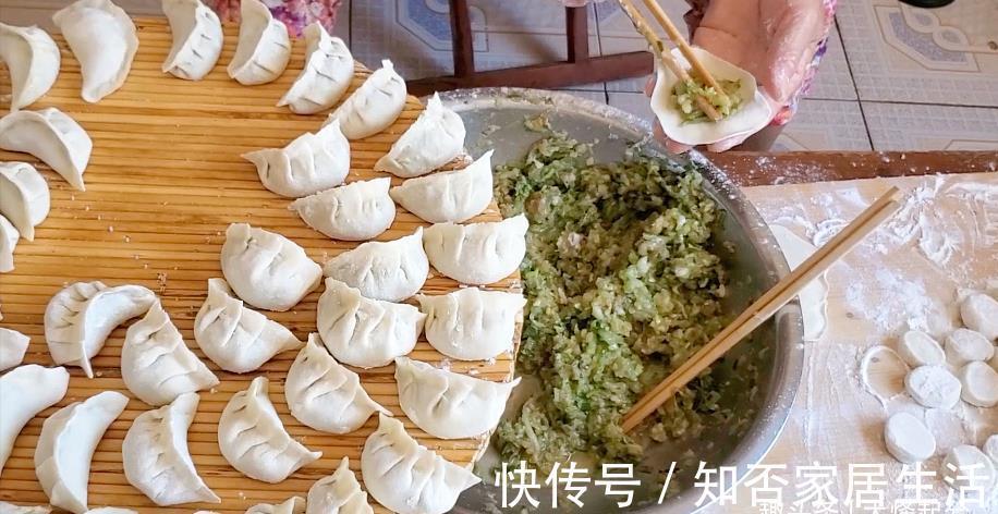 饺子|立秋以后,我家就爱吃黄瓜馅饺子,比韭菜白菜还鲜美,好吃长不胖