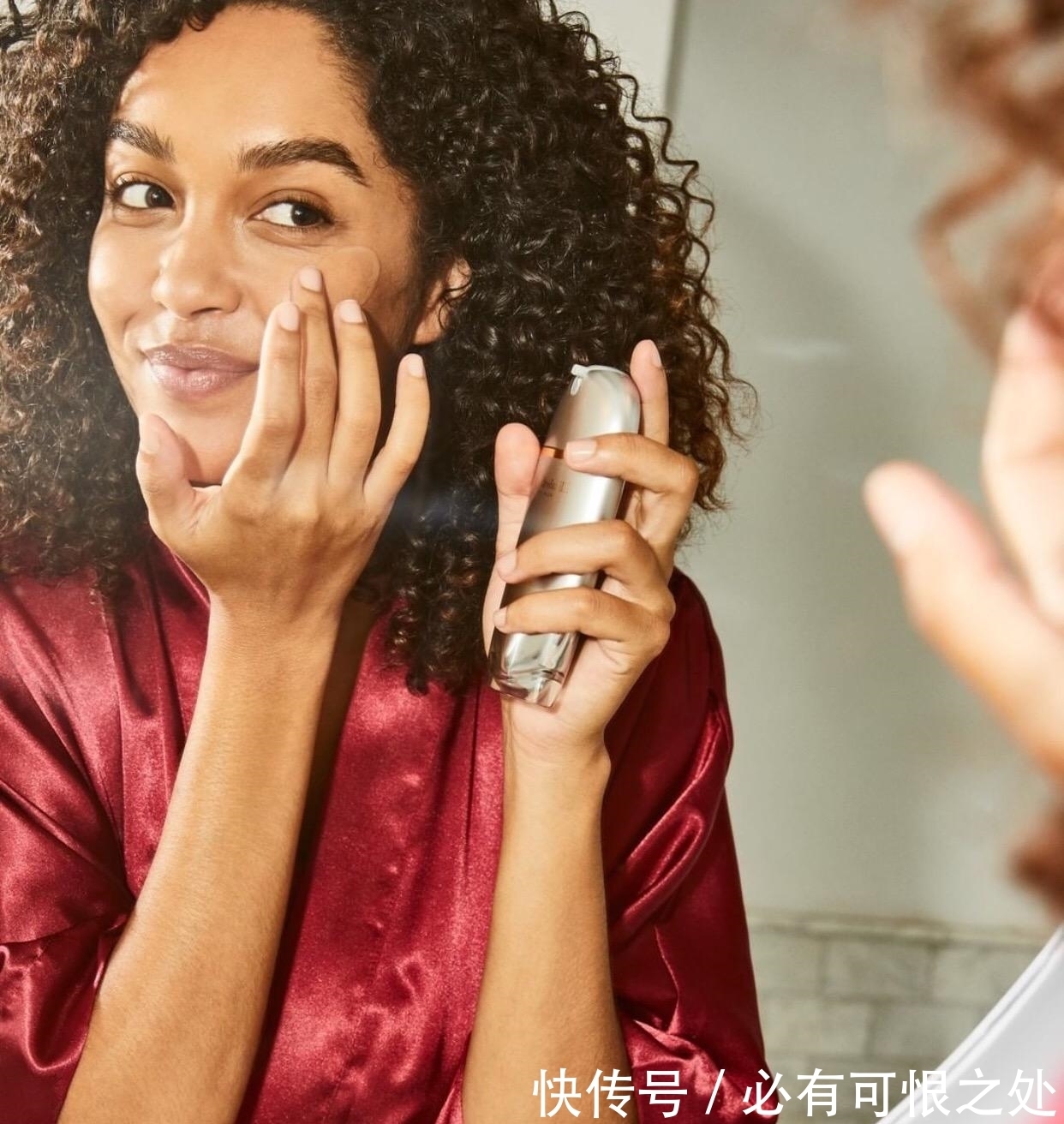 衰老 护肤:不靠猛药如何对抗衰老细纹?2个简单方法:教你如何更年轻