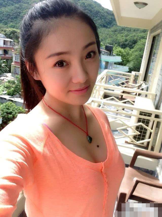 孟非|她在“非诚勿扰”站了五年，亮灯无数却从来不牵手，终惹怒了孟非