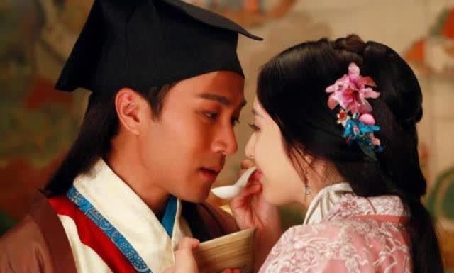 古木枯@才女出上联:风紧林密,问樵夫何处下手,长工机智答下联女子害羞