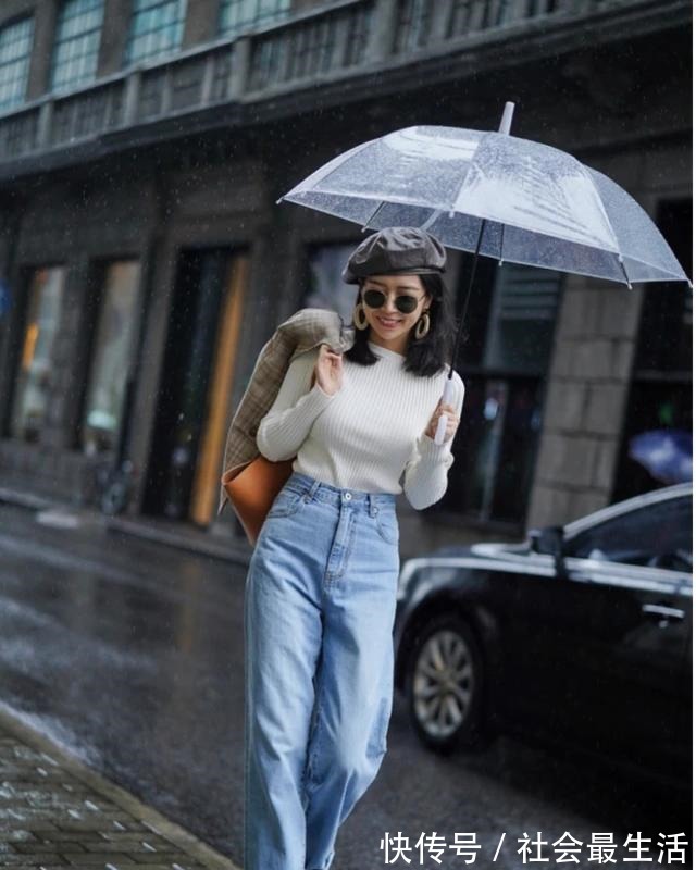 针织衫 一条牛仔裤的穿搭灵感中年女人记住这几个穿搭方法，时髦又气质！