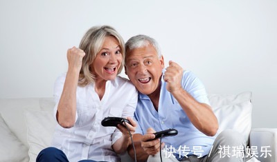 如果爱|有5种表现的人,一般能轻松活过85岁,迈入长寿老人行列也不难