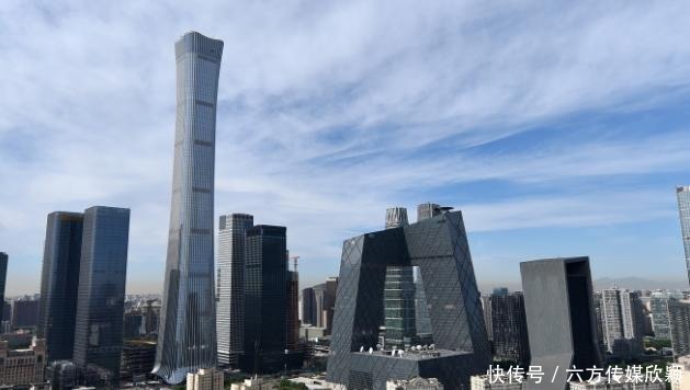 北京第一高楼，是中国当代十大建筑之一，高528米耗资240亿