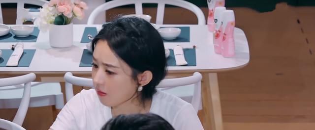 《中餐厅4》赵丽颖被骂冤不冤看看秦海璐的表现,就知道答案了