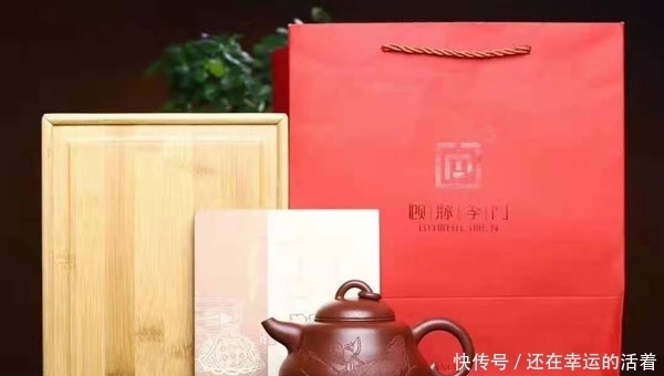 a8562|相同泥料的紫砂壶相差很大?懂壶人:主要是这几点!