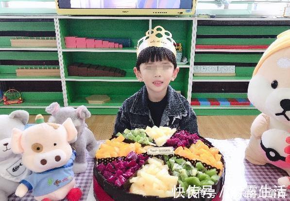 家长们|为给孩子长脸,宝妈送高级蛋糕去幼儿园,老师做法让人拍手叫好