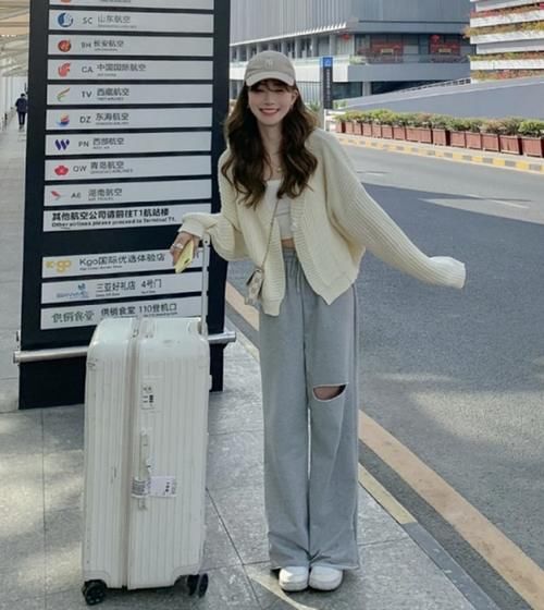 春季外套不用多，有这3款就够了，搭出多种风格