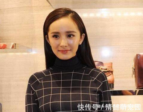 额头 发际线高的女人,这5种发型不要剪了,显老不说还没特没气质