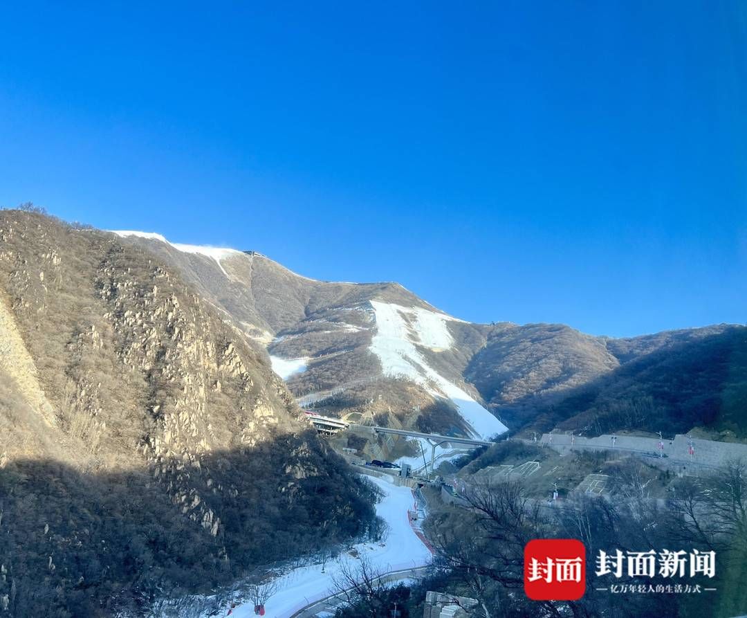 邵萌|封面新闻记者探访国家高山滑雪中心 “雪飞燕”最大落差900米｜冬奥探馆