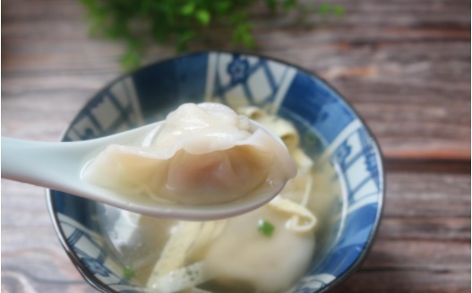 自己做的馄饨皮,包出来的馄饨就是不一样,比外面卖的好吃太多!