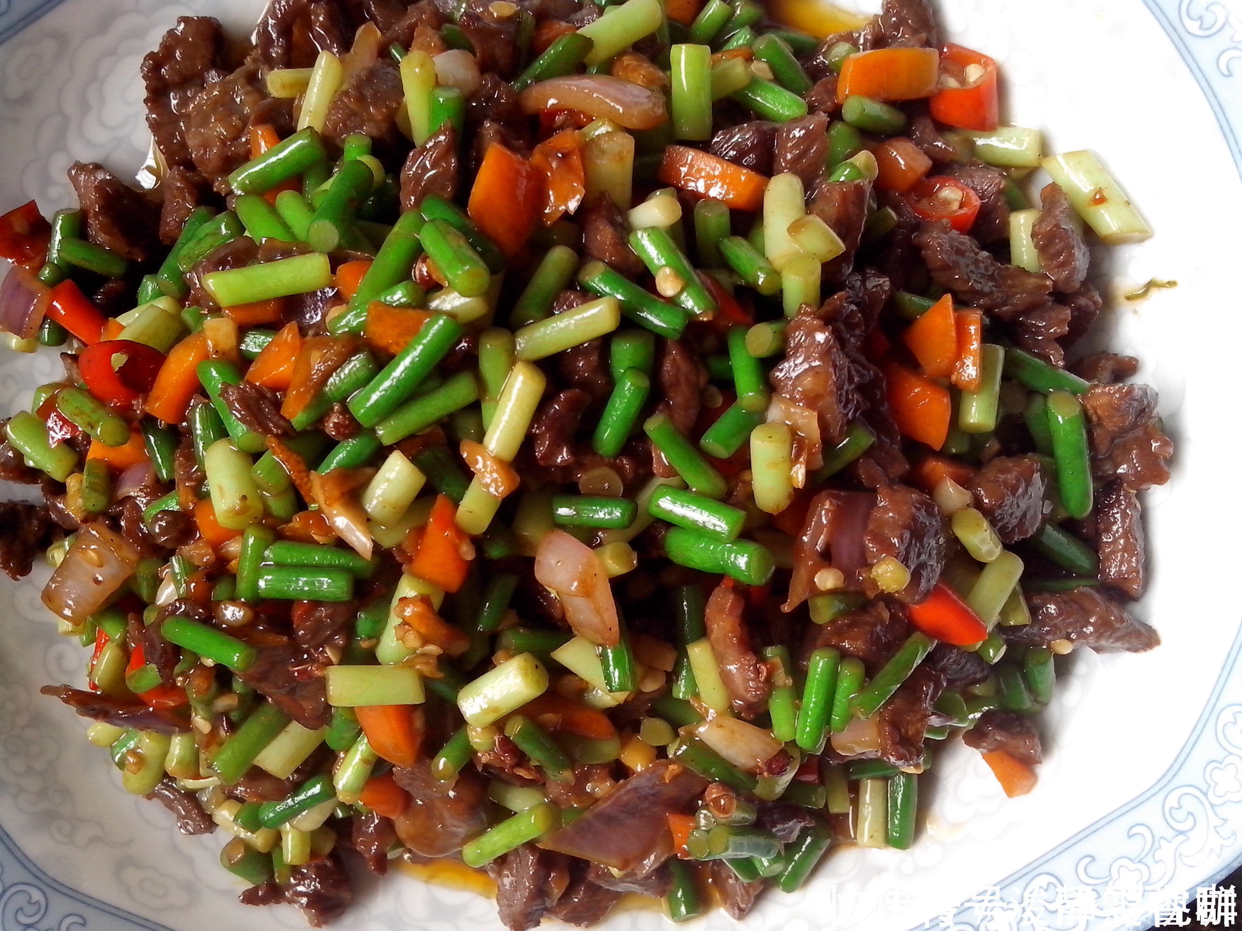 饭桌上很受欢迎的家常菜,做法简单美味,百吃不腻,美味养颜贼棒