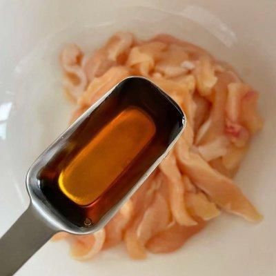 水淀粉|超嫩滑的鸡胸肉炒黄瓜片这么做，吃前一定备足饭