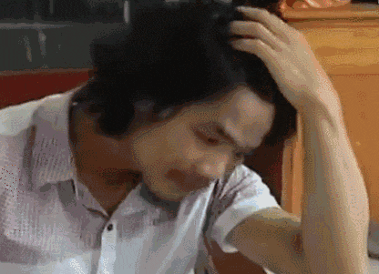 |搞笑GIF：不同年龄女人走路的区别