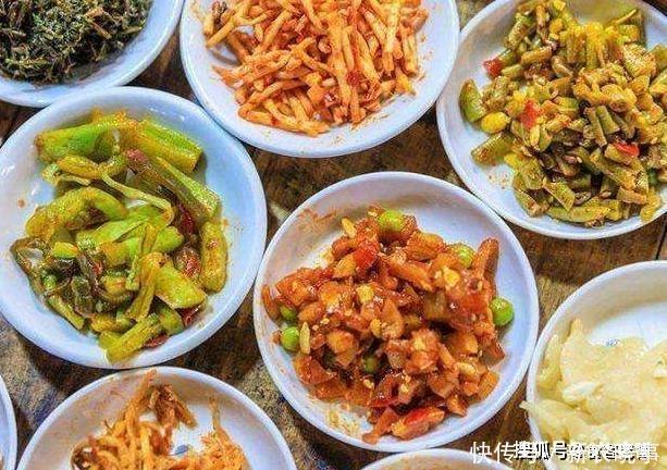 身体|咸菜对身体有害?农村老人顿顿都吃咸菜,为何依然高寿?