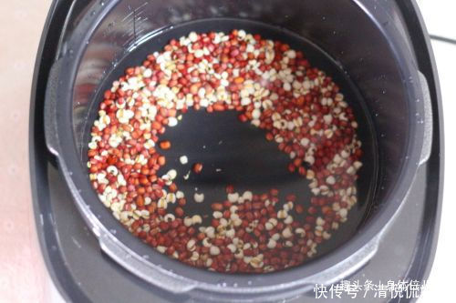 “红豆薏米粥”的正确做法，不然，湿气没祛除，反而加重了