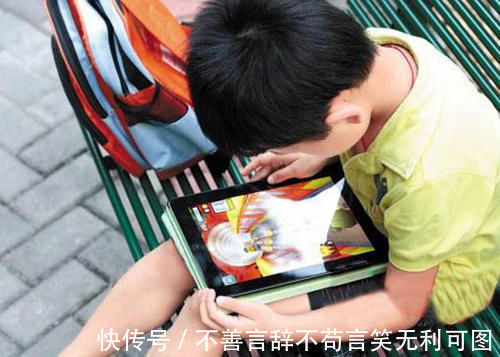 脊梁骨|别让书包压弯孩子的腰,保护孩子“脊柱”不受罪,家长不要大意了