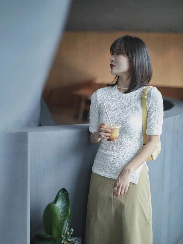 风衣|一看就是高级穿搭,上班通勤的穿搭,风衣搭配牛仔裤气质感满分