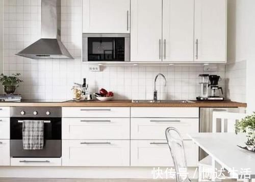 疏通|下水道被油污堵住,不要用热水冲,用1个小妙招几分钟就恢复通畅