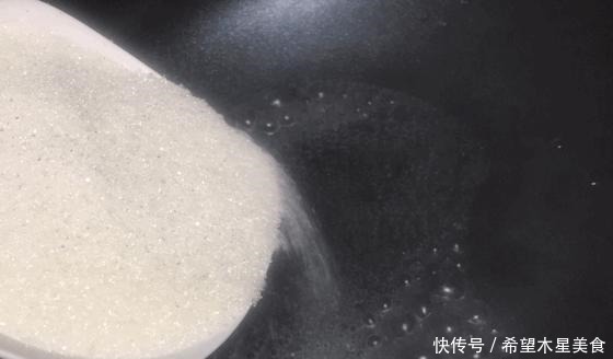 这就是东北过年必备小吃,香、脆、脆!小孩子喜欢!童年的气息