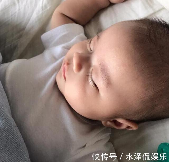 高智商|娃四岁前五个坏习惯占全了,恰是高智商表现,盲目阻止等于坑娃