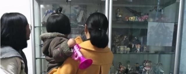 姨奶|“就一塑料玩具还想讹钱?”亲戚孩子摔碎手办,家长耍赖拒绝赔偿
