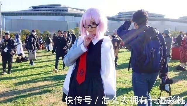 Cos|夫妻都喜欢玩Cos,有没有什么方法靠这个赚钱呢?