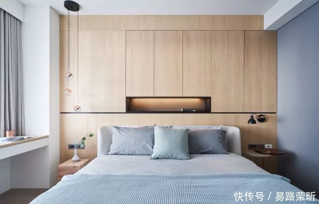 卧室背景墙还是挂婚纱照吗?现在年轻人都流行这样设计,好看又有趣!