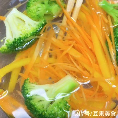 鸡胸肉果蔬沙拉|怎么办,我已经长胖10斤了,今天开始减肥!| 鸡胸肉