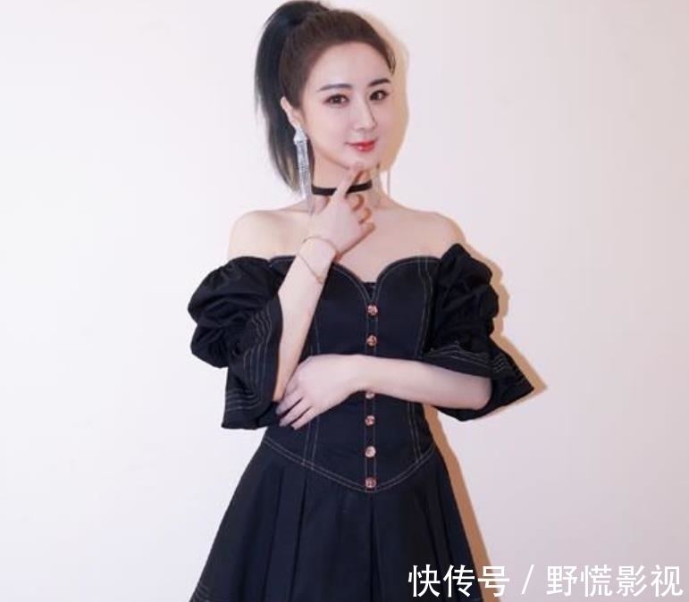 網(wǎng)民|薇婭在綜藝節(jié)目中素顏出鏡，有許多網(wǎng)民表明不像一個(gè)人啊