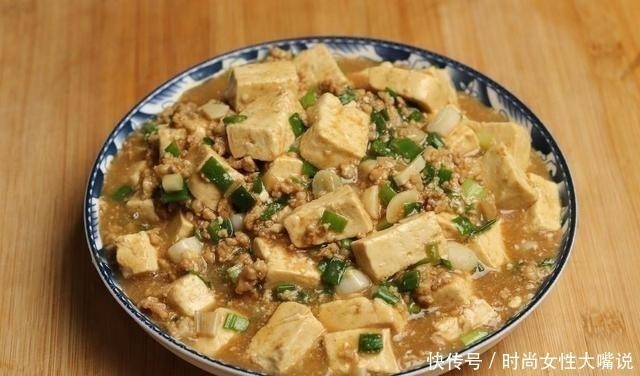 肉末豆腐|吃一斤它等于喝8盒牛奶，2斤核桃，2块钱一块，吃一星期都不腻