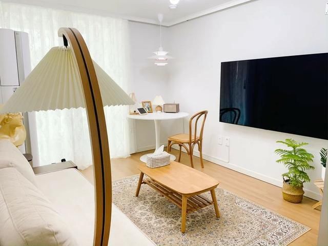 一日三餐|小夫妻82㎡的婚房,是整栋楼最有远见的一家,五脏俱全收纳超强